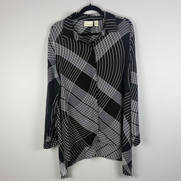 Chico's Black Button Up Asymmetrical Rosalind Graphic Grid Shirt Size 2 Blouse - Picture 2 of 10